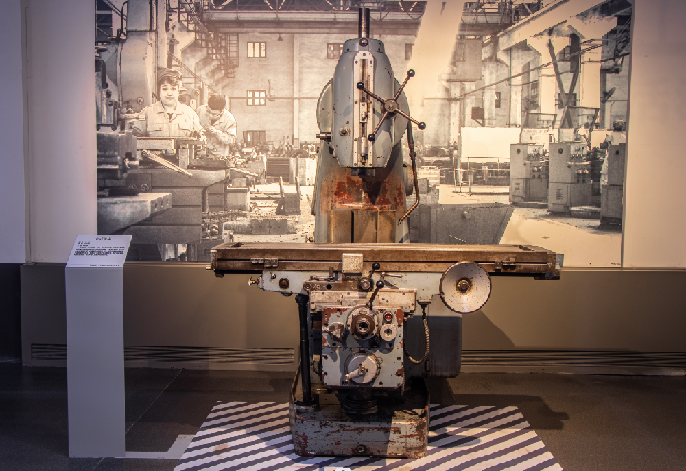 VF-222型立式铣床